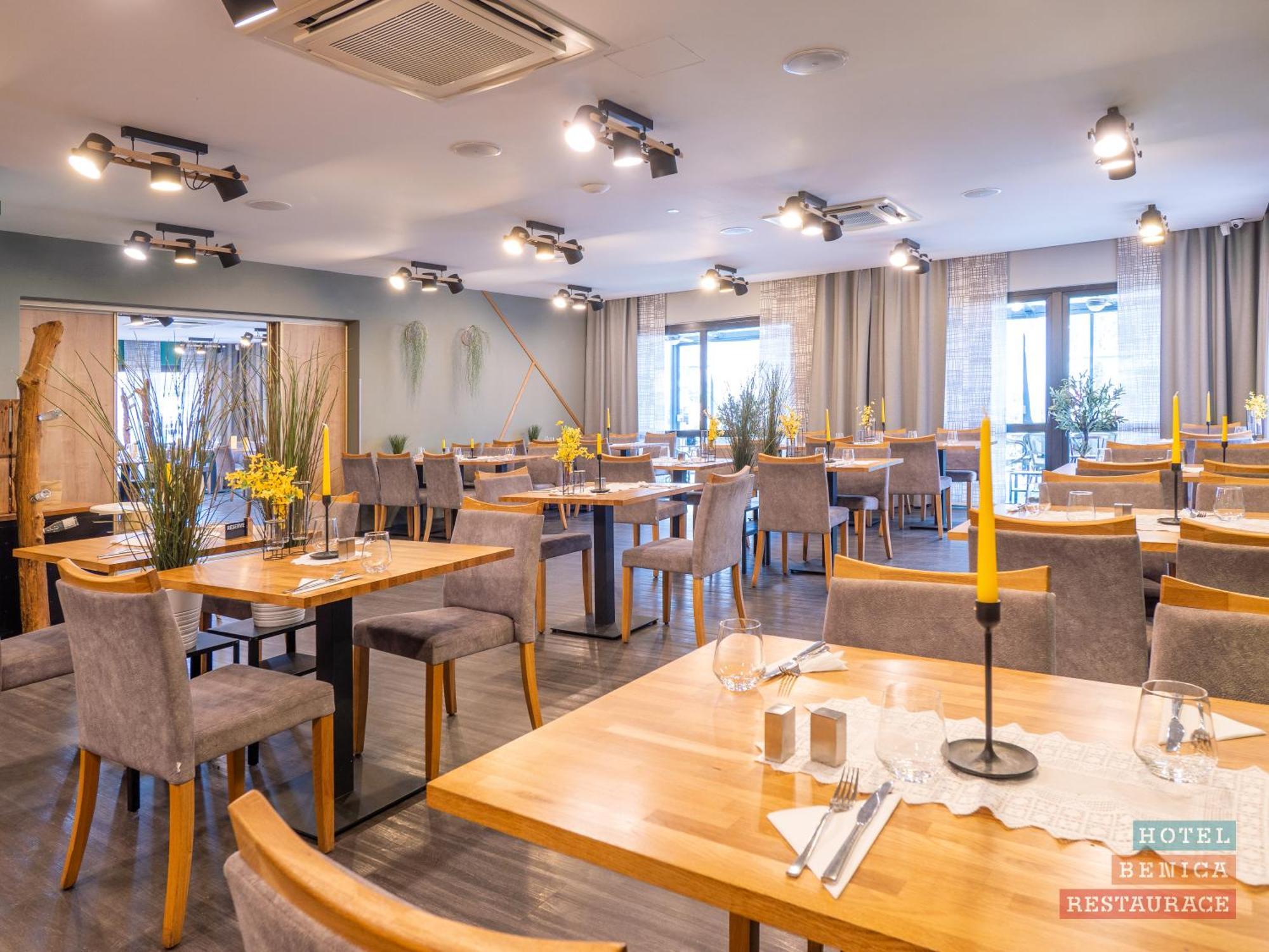 本尼卡酒店 贝内绍夫 外观 照片